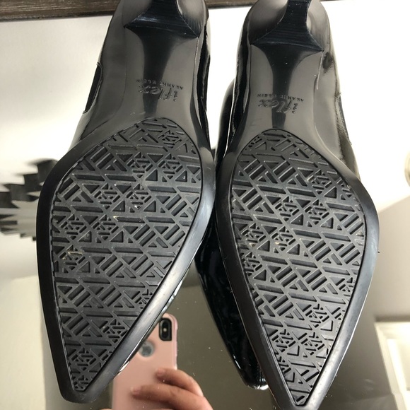 AK ANNE KLEIN PATENT ANKLE BOOTIES W/ iFLEX - Picture 7 of 8